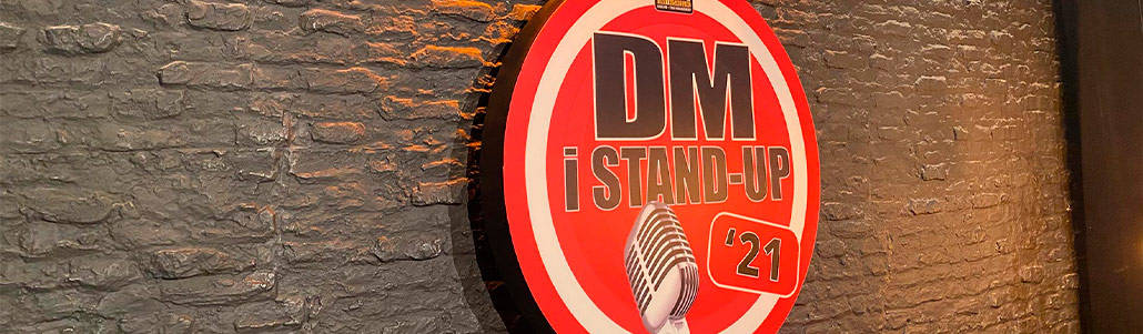 DM i stand-up